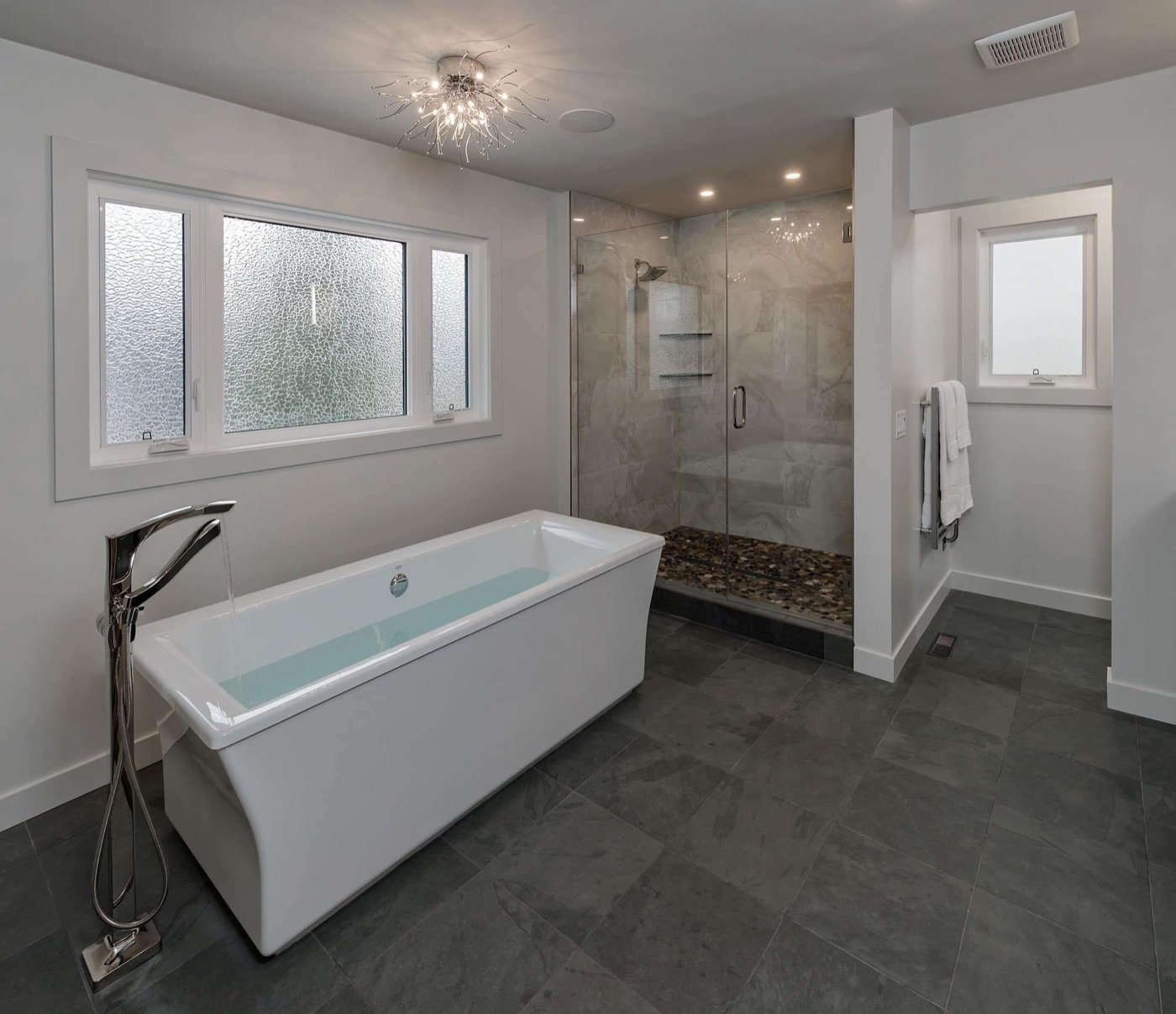 Elevate Your Home: A Comprehensive Guide to Luxury Home Renovations (photo 2)