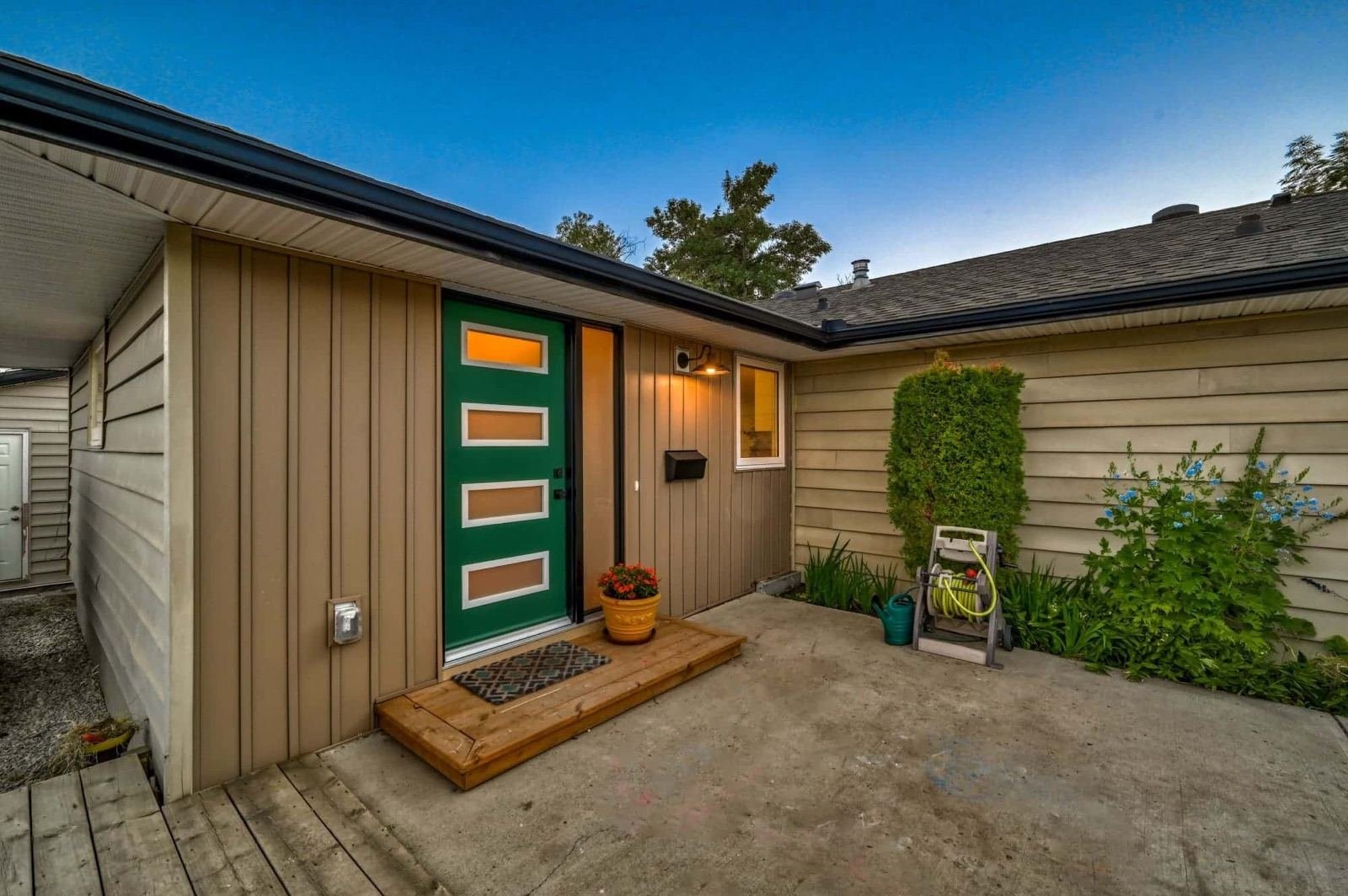 Exterior Renovations in Calgary: Exterior Siding Options