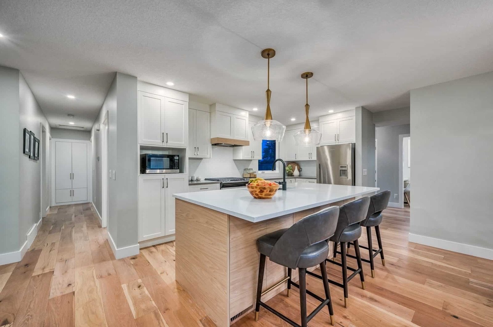 FACTORS TO CONSIDER WHEN REMODELING YOUR KITCHEN