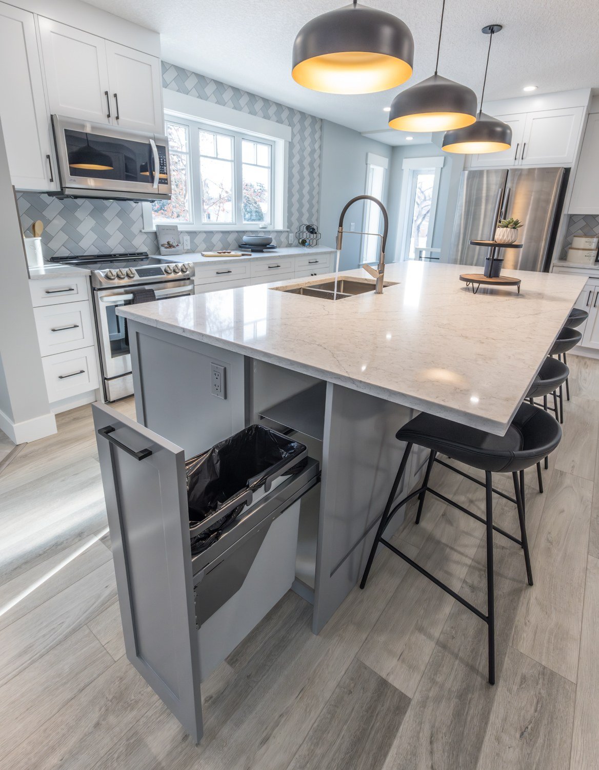 Kitchen Renovations by Kay2 Contracting: 19th Street Home Addition, NW Calgary
