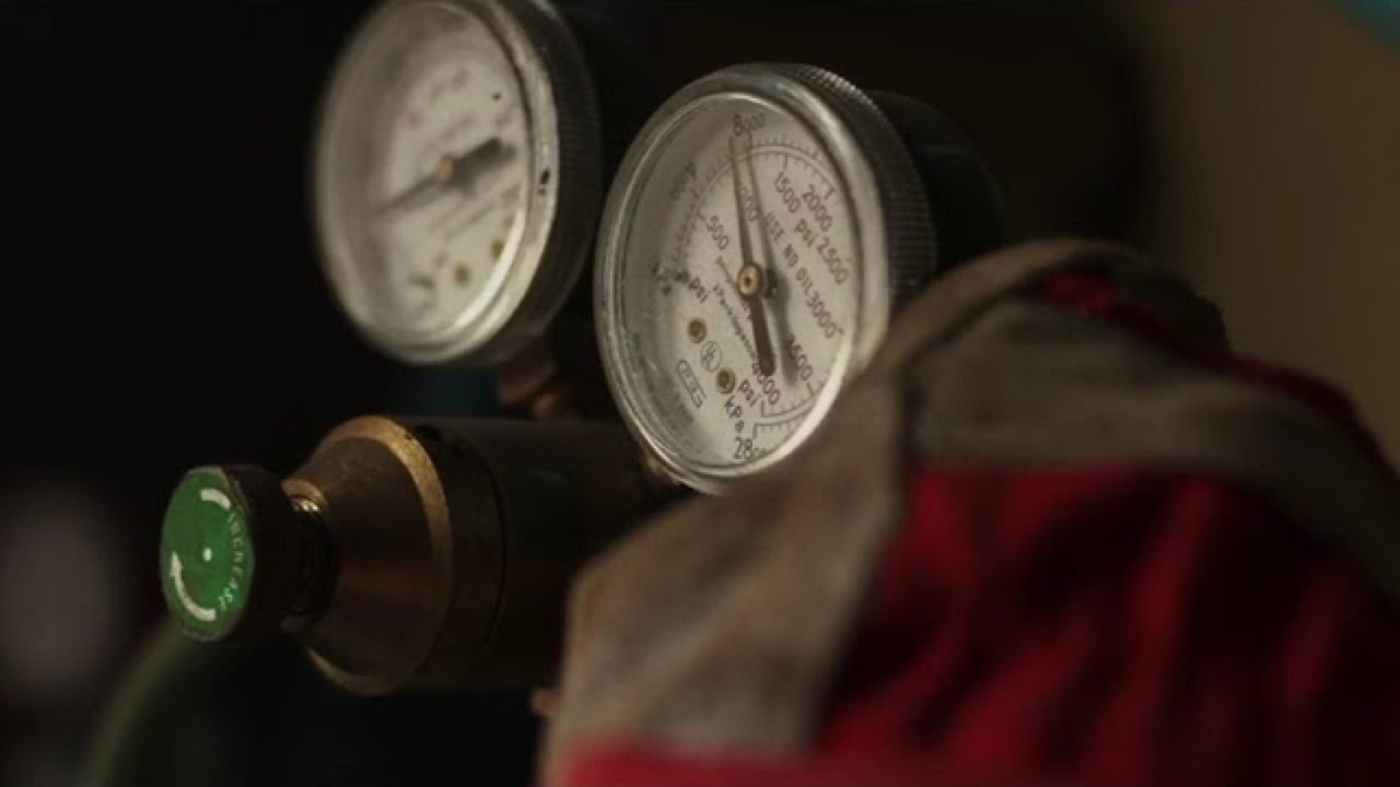 How to protect your pipes in winter, Kay2 Contracting video